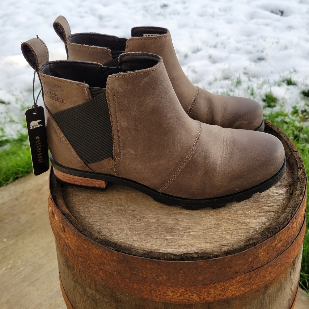 Sorel emelie chelsea boots, 7.5, quarry